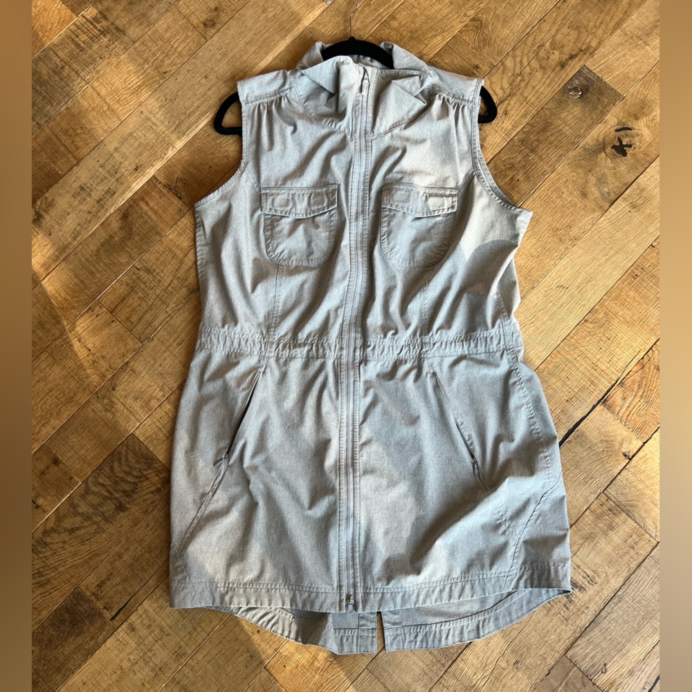 Women’s Duluth Trading Sol Survivor sun protection vest size medium